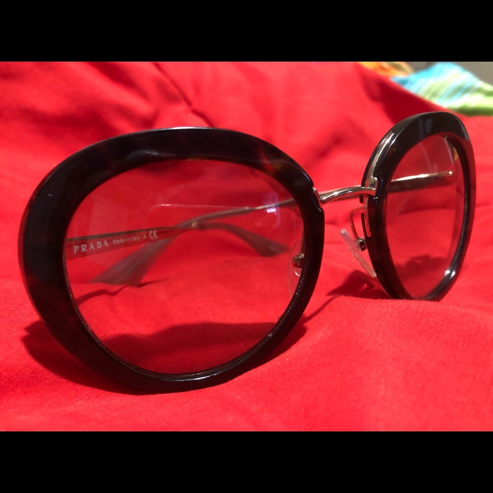 Prada sunglasses - Picture 2 of 3